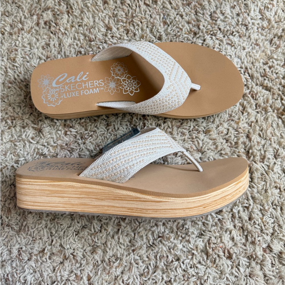 Skechers Women's Cali Summers Flip-Flop Thong Sandals from Finish Line size 9